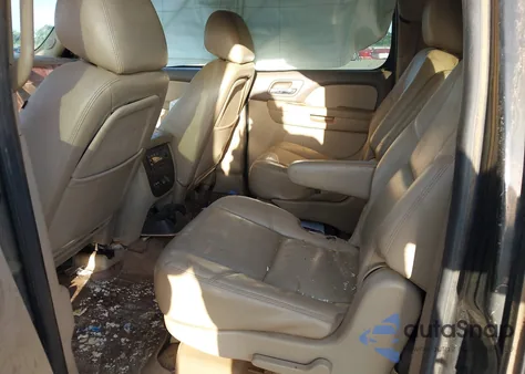 2011 Chevrolet Suburban 1500 Ltz z USA, uszkodzony, nr VIN 1GNSKKE35BR374949